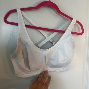 Athleta White Full Figure underwire Sports Bra, Large